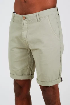 Short b&aacute;sico con cinco bolsillos