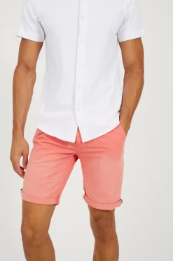 Short b&aacute;sico con cinco bolsillos