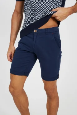 Short b&aacute;sico con cinco bolsillos