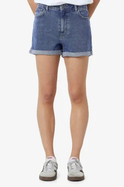 Short vaquero b&aacute;sico con dobladillo de cinco bolsillos.