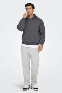 Sudadera con capucha.