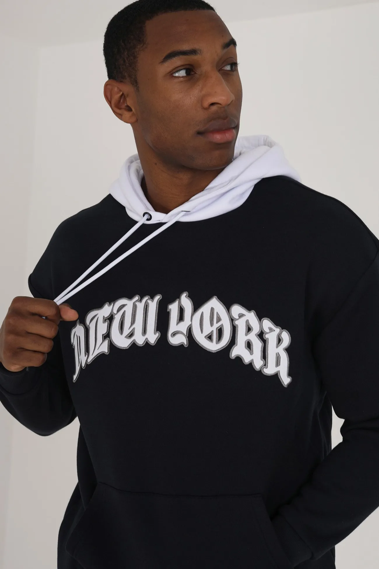 Sudadera oversize con bordado