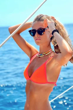 Top bikini triangular ribetes flúor