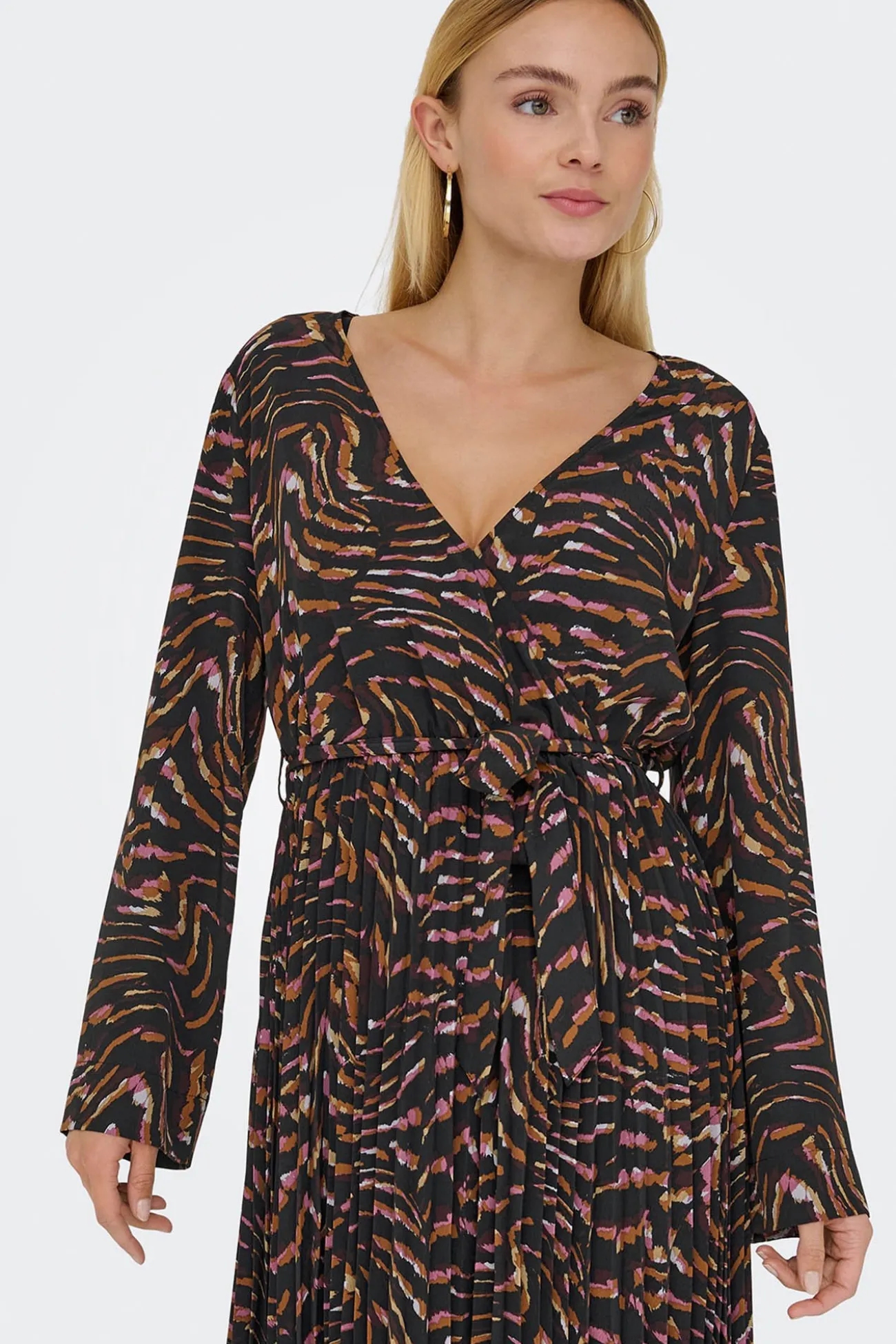 Vestido corto plisado