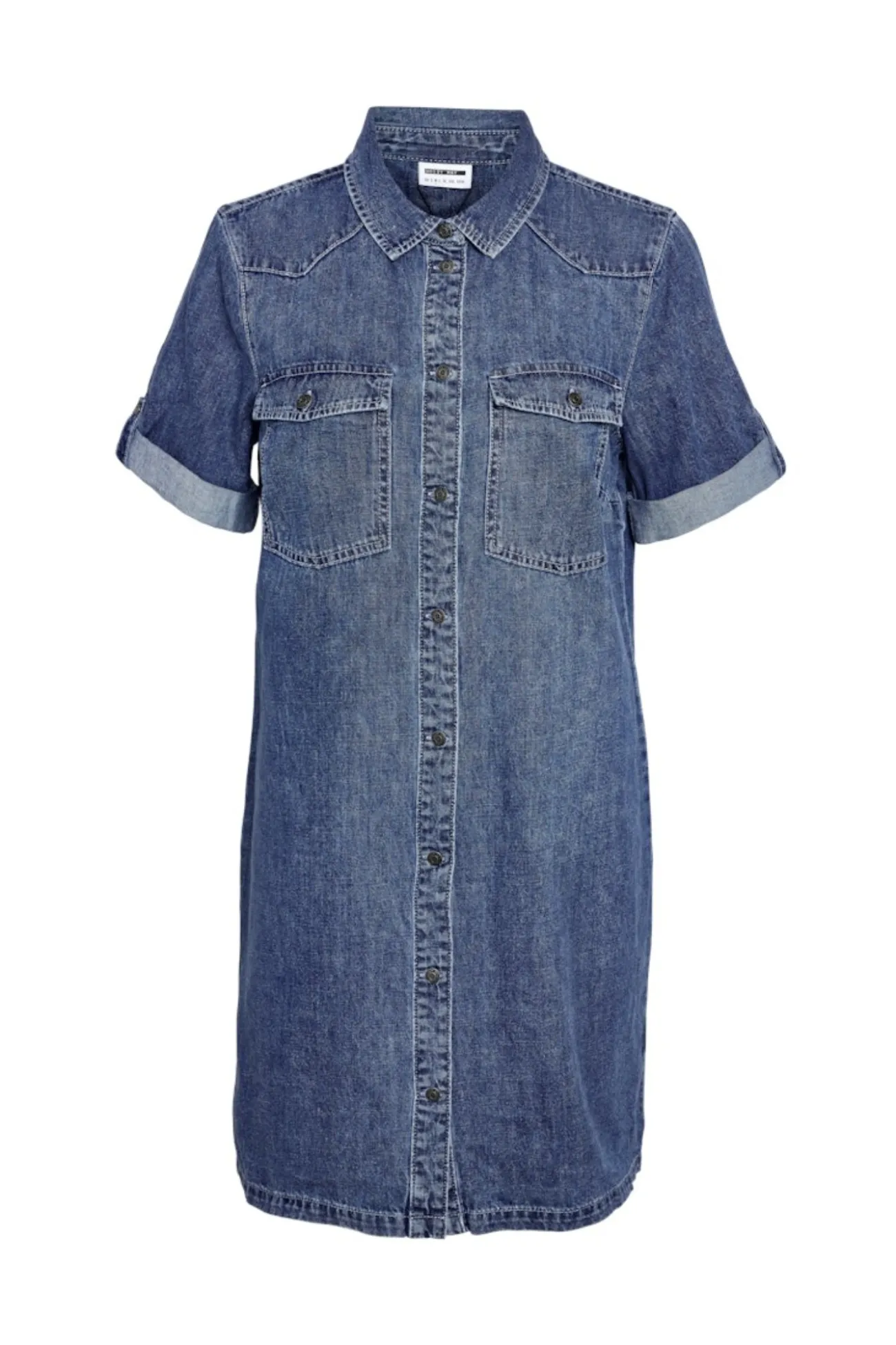 Vestido corto vaquero con manga corta, cuello y bolsillos frontales