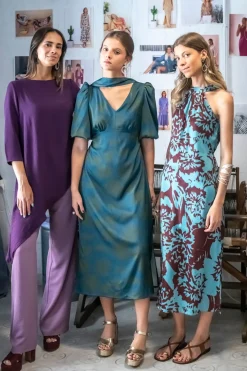 Vestido escote pico