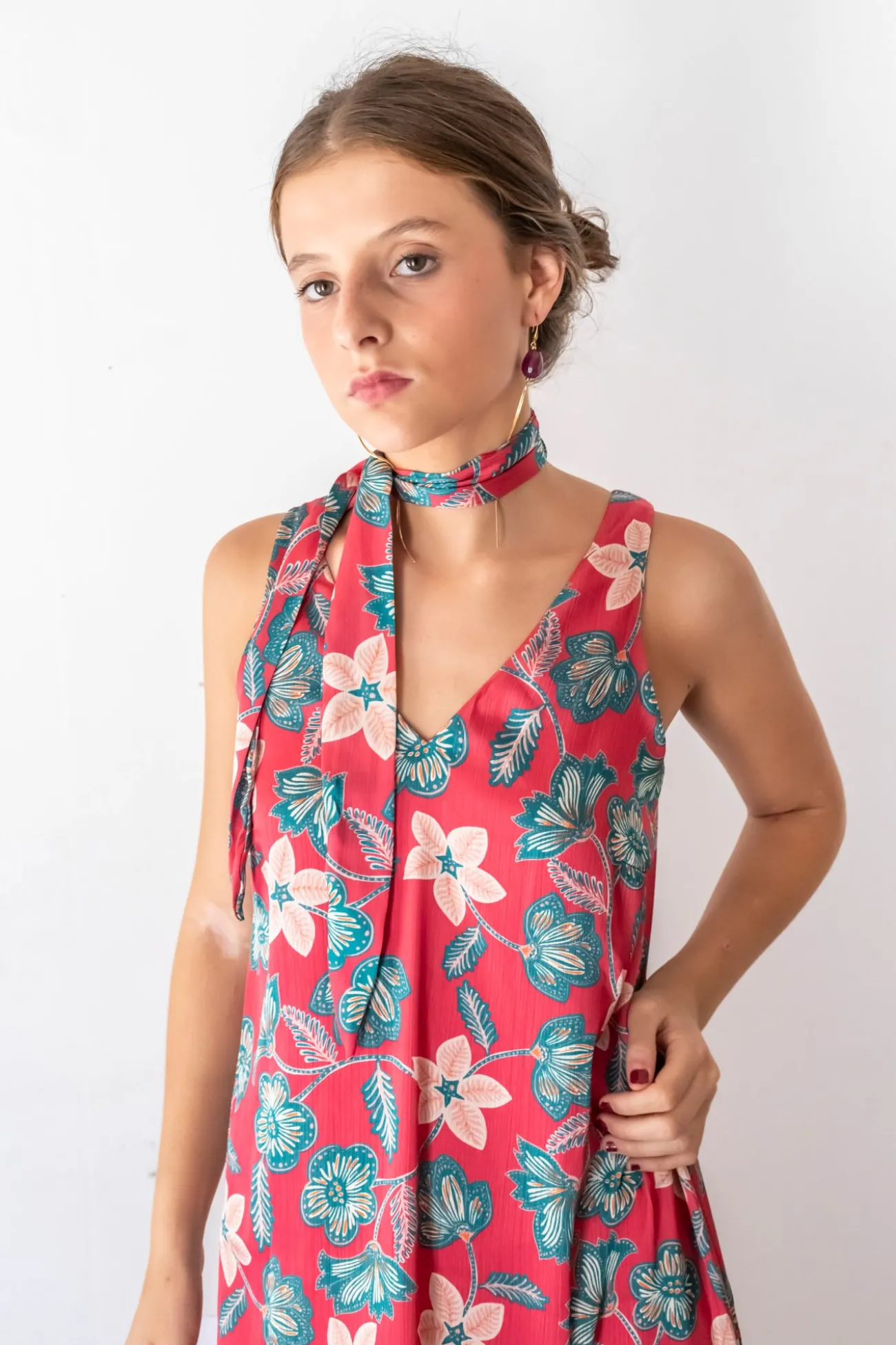 Vestido largo escote pico