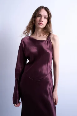 Vestido midi de un hombro