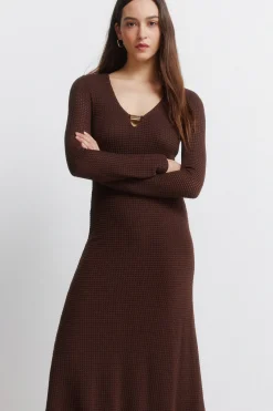 Vestido midi escote abalorio