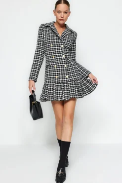 Vestido mini botones