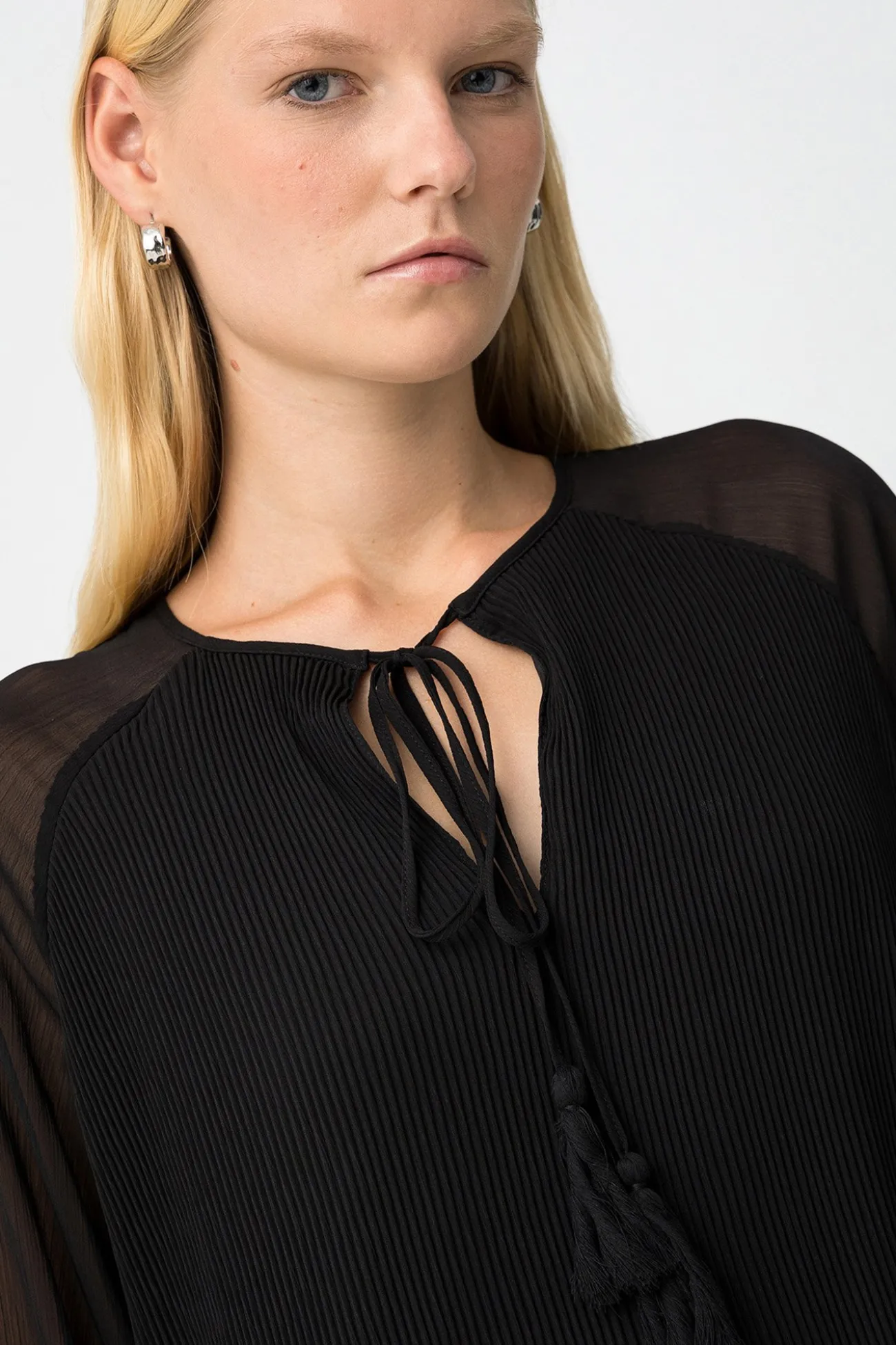 Vestido Plisado con Cord&oacute;n