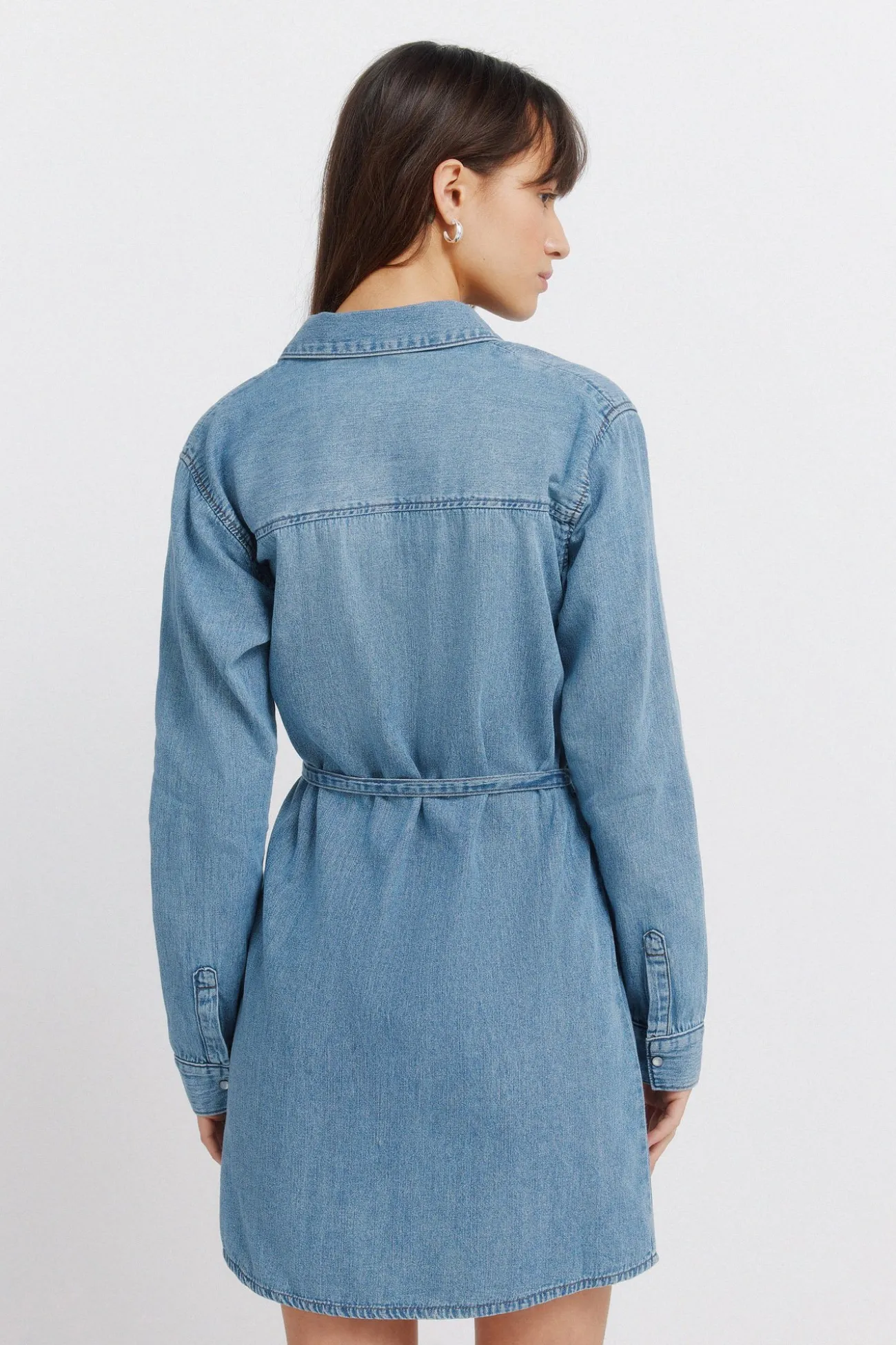 Vestido vaquero corto cintur&oacute;n