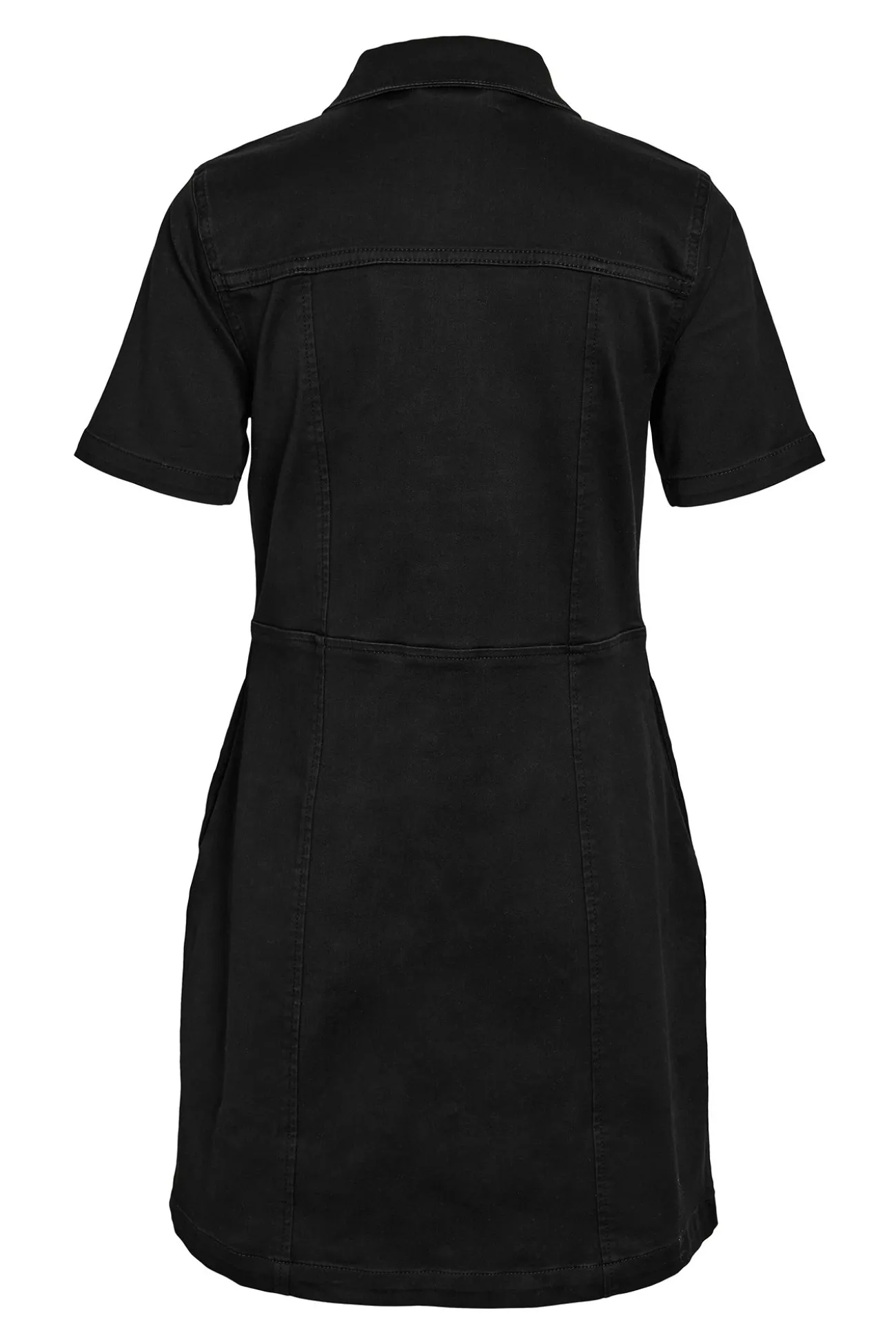Vestido vaquero corto de manga corta con abotonado frontal y bolsillos.