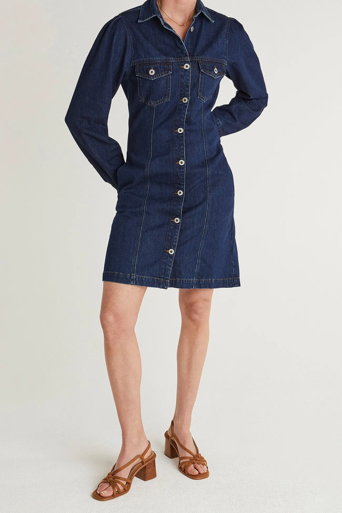 Vestido vaquero corto de manga larga