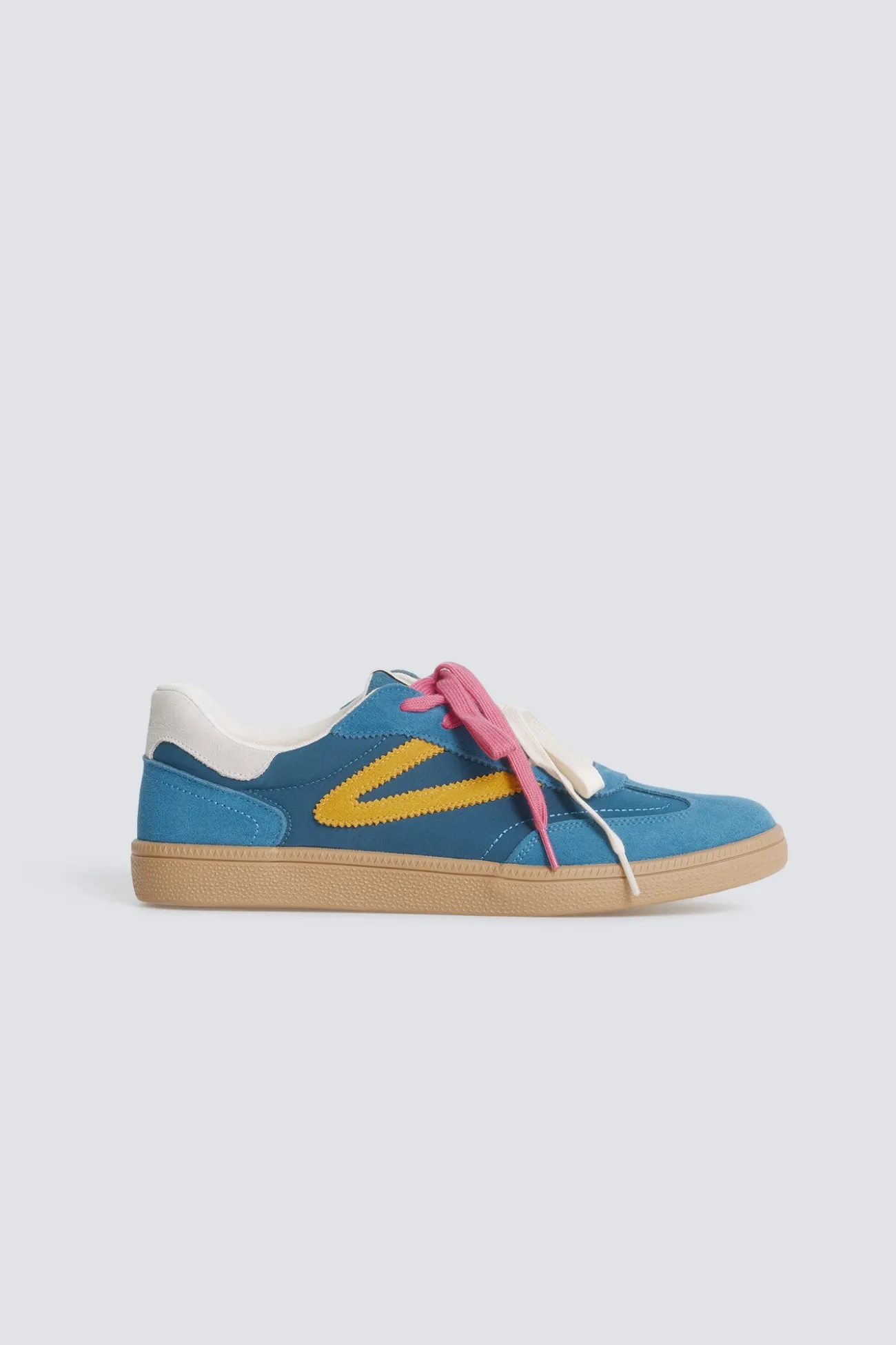 Zapatilla piel color retro