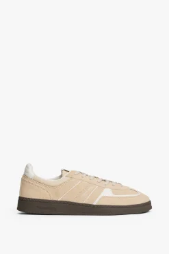 Zapatilla Tommy Jeans beige con suela marr&oacute;n