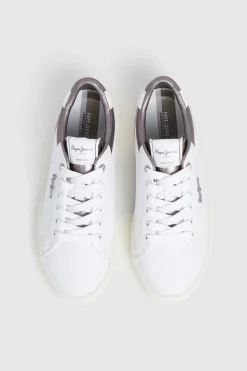Zapatillas Cl&aacute;sicas Con Detalles En Ante