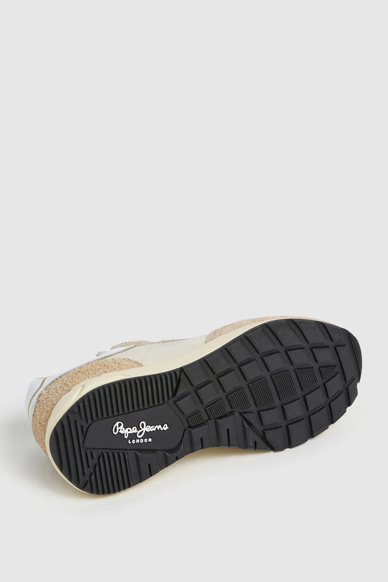 Zapatillas Con Detalles En Ante