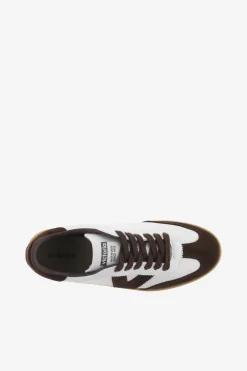 Zapatillas de efecto piel