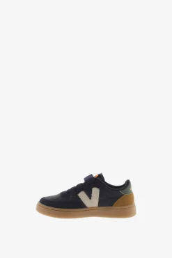 Zapatillas deportivas de ni&ntilde;os con piezas en contraste y cord&oacute;n el&aacute;stico