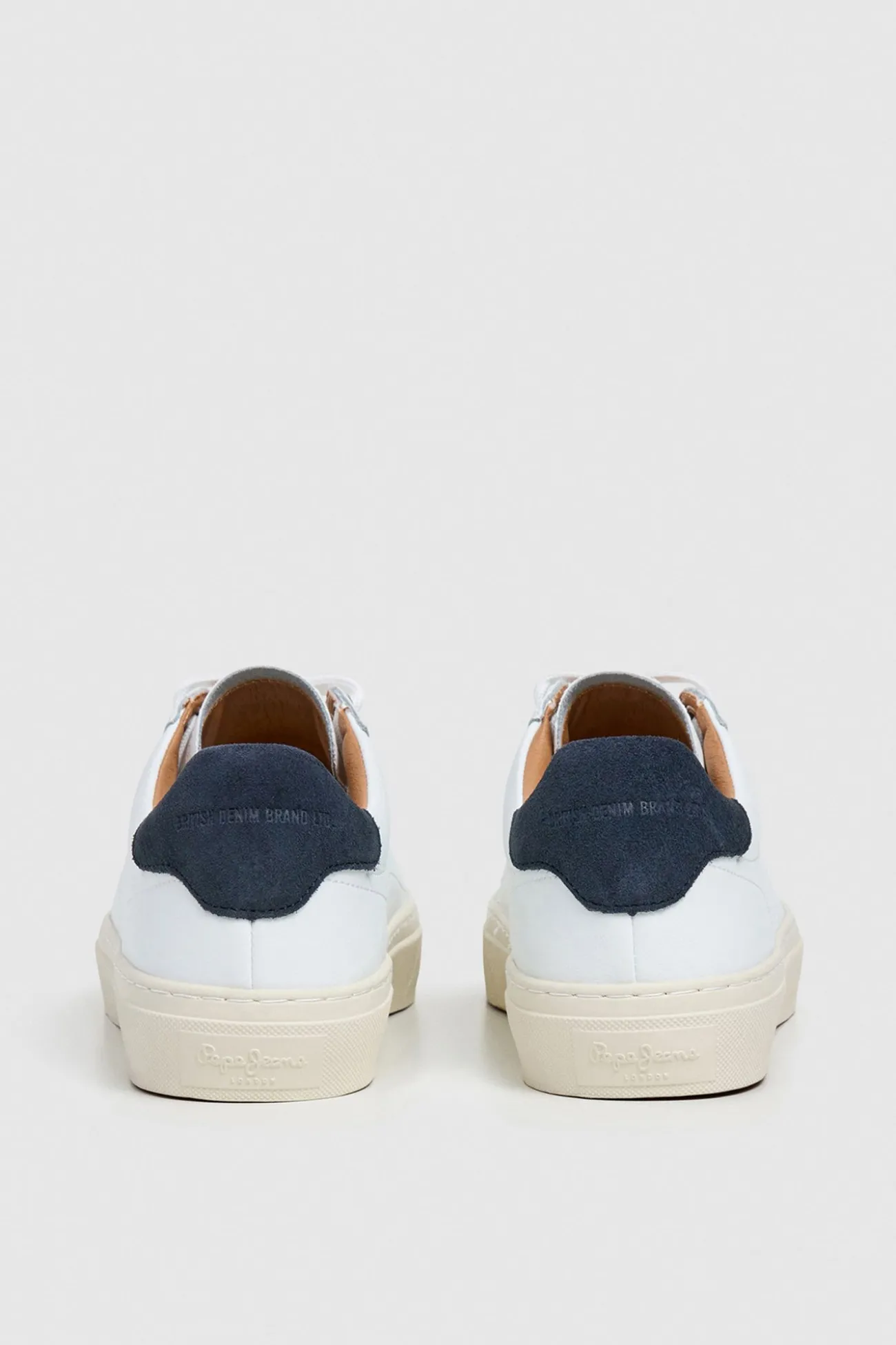 Zapatillas Piel Con Detalles En Ante